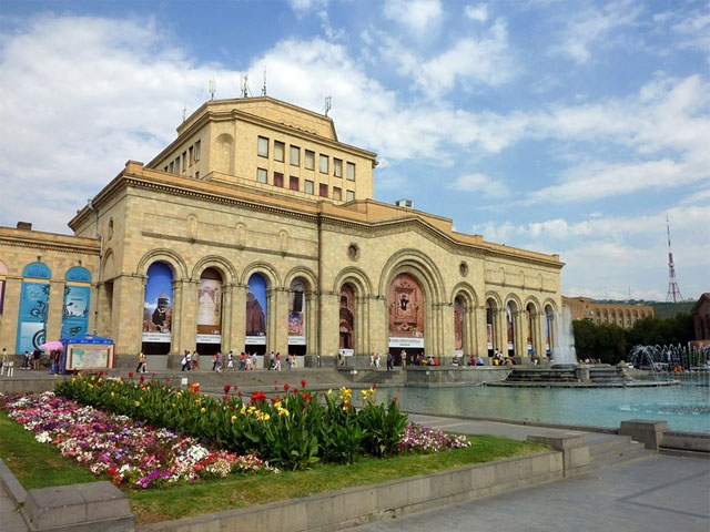 موقع متحف تاريخ أرمينيا