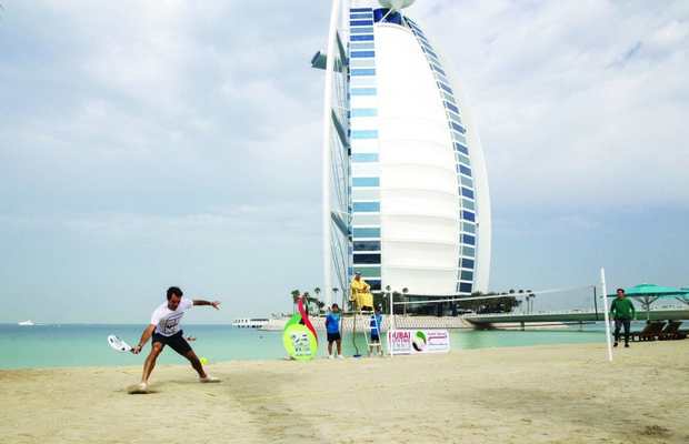 شاطئ الجميرا - افضل الاماكن السياحية في دبي