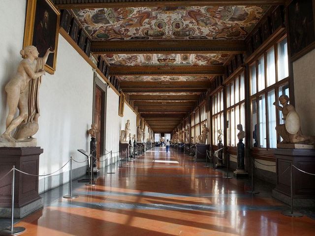 متحف اوفيزي في فلورنسا
