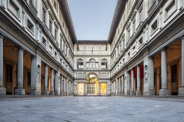 موقع متحف اوفيزي فلورنسا