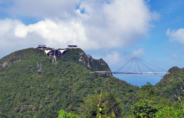 جسر لانكاوي سكاي في ماليزيا