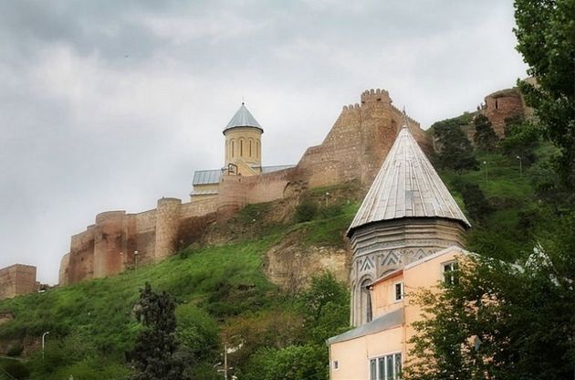 قلعة ناريكالا في تبليسي