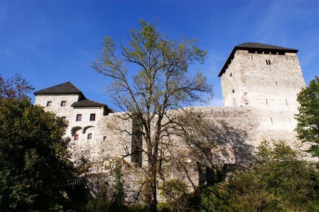 قلعه كابرون في النمسا