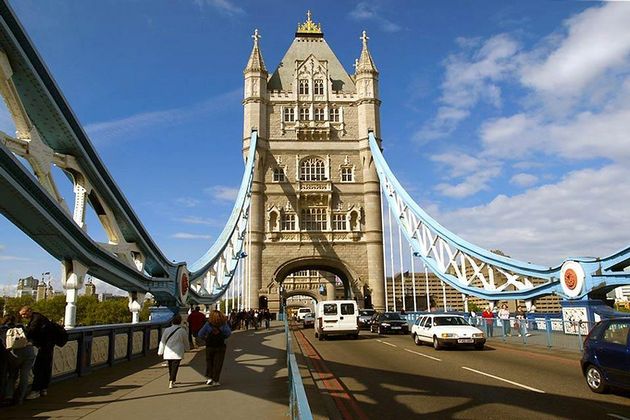 جسر برج لندن من الداخل