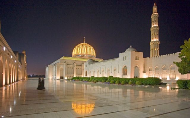 جامع السلطان قابوس الأكبر - معالم السياحة في مسقط