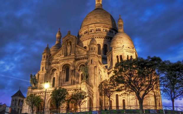 كنيسة القلب المقدس بباريس