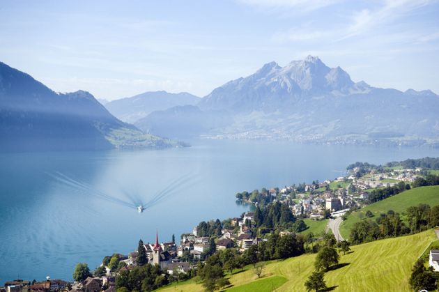 بحيرة لوسيرن السويسرية