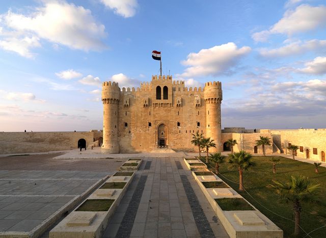 موقع قلعة قايتباى الاسكندرية