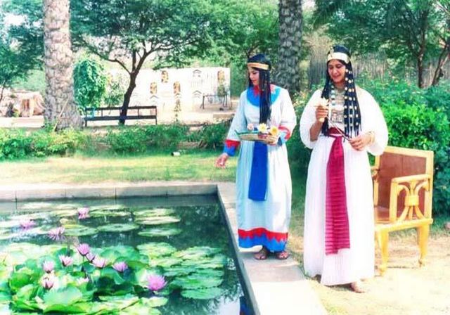 موقع القرية الفرعونية القاهرة
