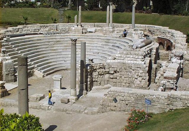 موقع المسرح الروماني الاسكندرية