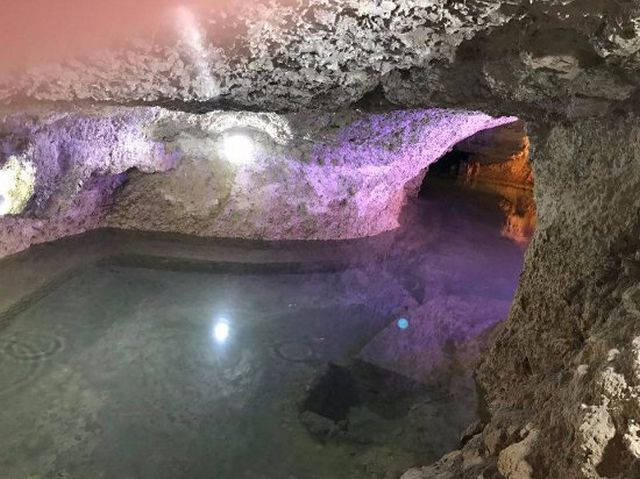 جولة في مغارة "كفرحيم" في لبنان Kfar-him-cave2