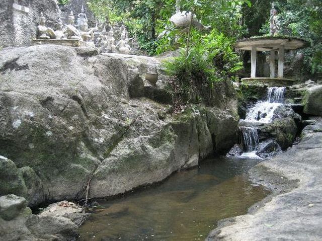 حديقة بوذا السرية بكوساموي