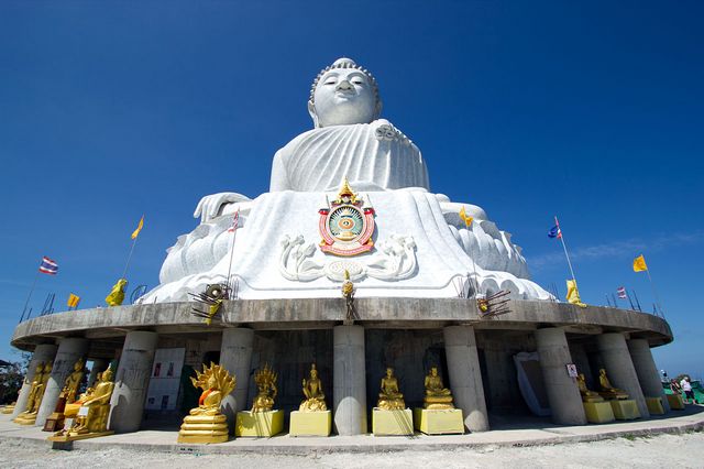 تمثال بوذا الكبير ببوكيت