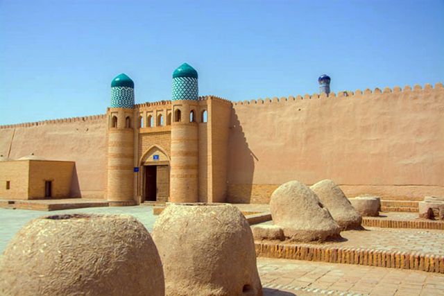 قلعة كونيا في خيوة