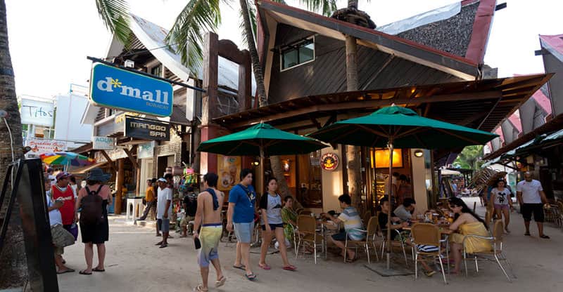 التسوق في جزيرة بوراكاي الفلبينية