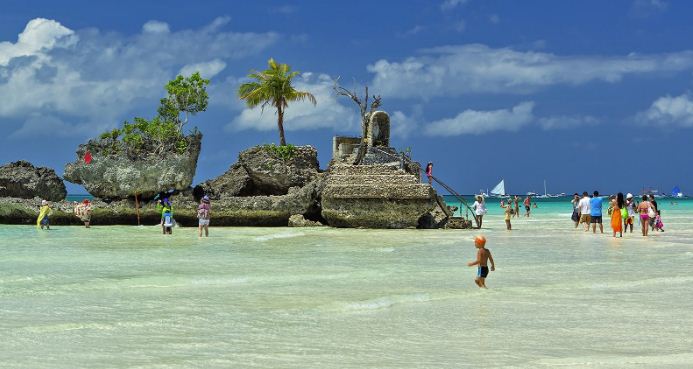 السياحة في جزيرة بوراكاي 