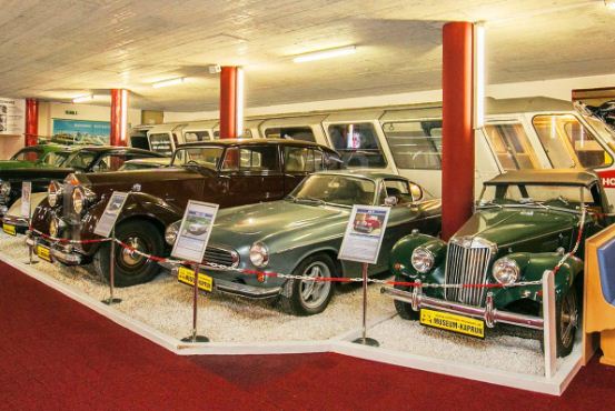 متحف فوتر للسيارات في كابرون