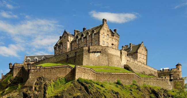 قلعة ادنبره اسكتلندا