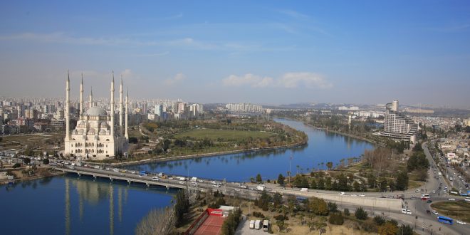 كم تبعد اضنة عن اسطنبول