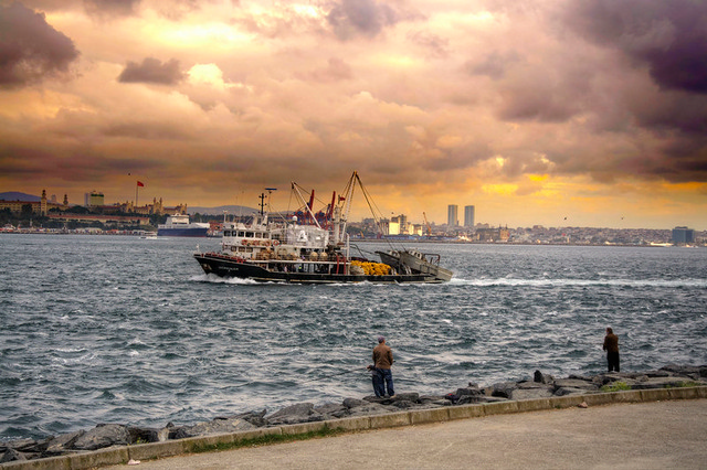شواطئ في اسطنبول