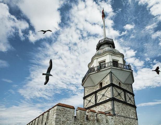 اين يقع برج الفتاة باسطنبول