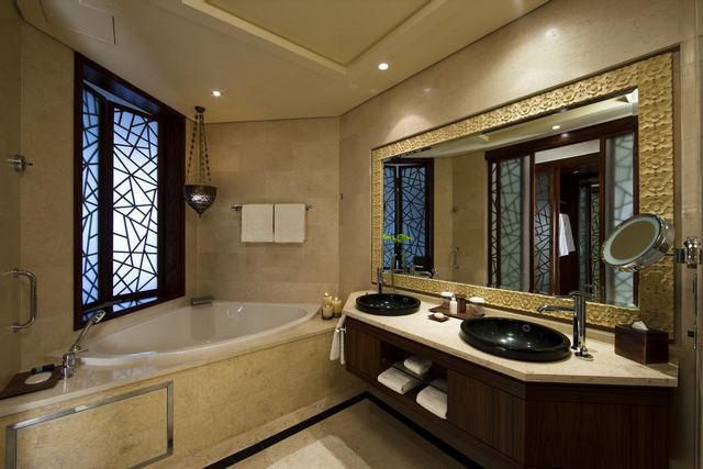 فندق رافلز في دبي