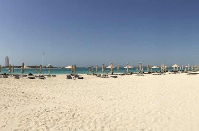 شاطئ الكورنيش أبوظبي