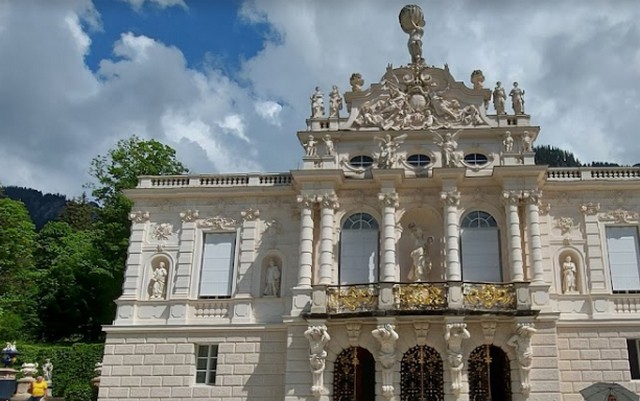 قصر لاندر هوف المانيا
