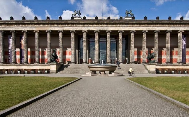 متحف برلين القديم في برلين