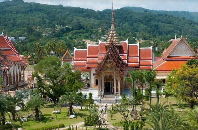 موقع معبد وات تشالونج بوكيت