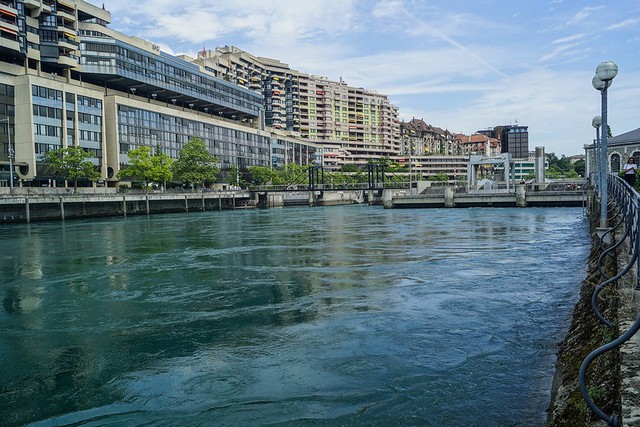 نهر الرون في جنيف