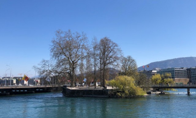 جزيرة روسو جنيف في سويسرا
