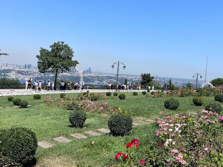 تلة العرائس اسطنبول